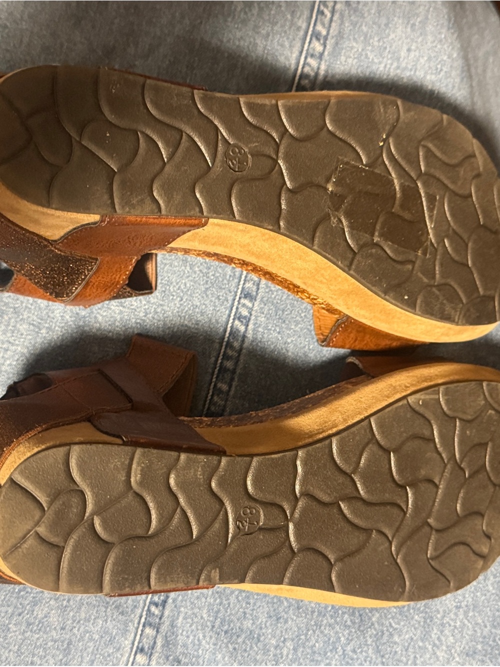 Pierre Dumas Tan Brown Leather Wedge Sandals - Picture 6 of 7